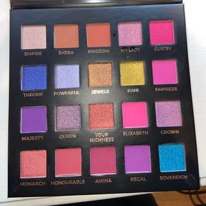 Eloise Beauty/ The Queen Eyeshadow Palette